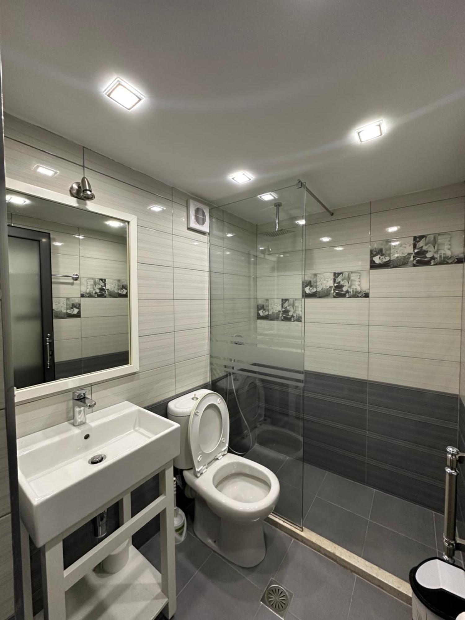 Luxy Coral Aparts Apartment Sarande Exterior photo