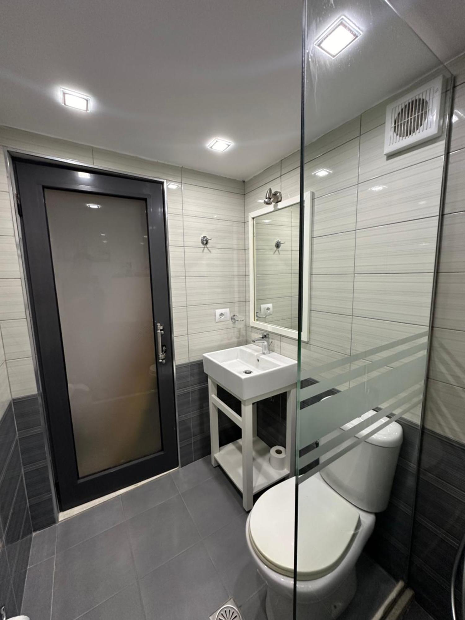 Luxy Coral Aparts Apartment Sarande Exterior photo